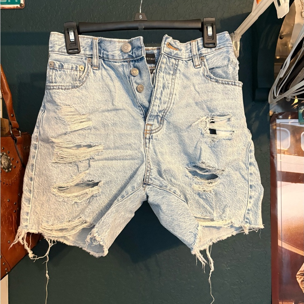 Aeropostale Light Wash Distressed Denim Jean Shorts